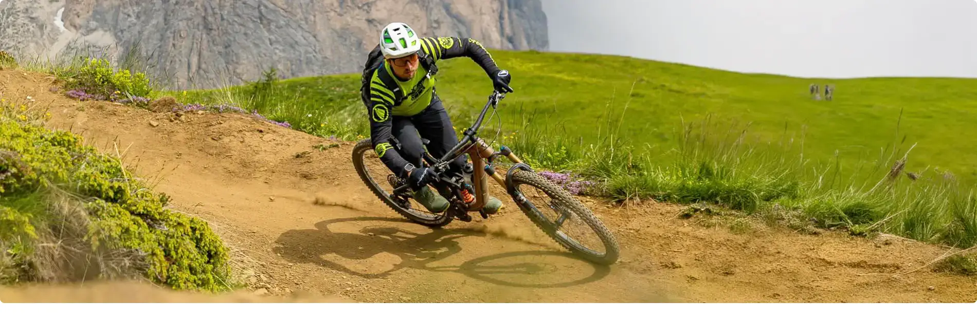 Endura mountain bike clothing on sale